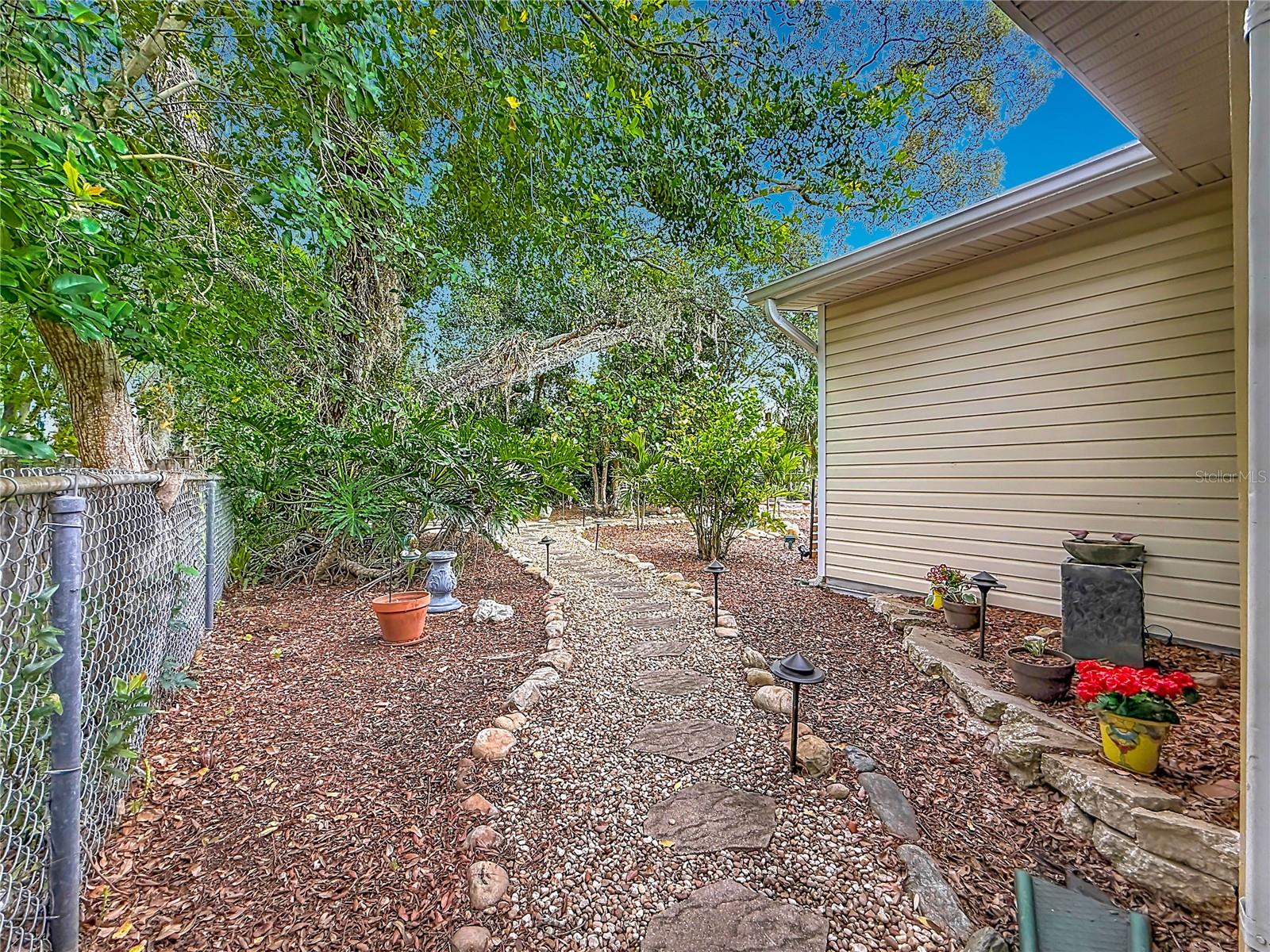 2045 BROADWAY, CLEARWATER, FL — photo 32