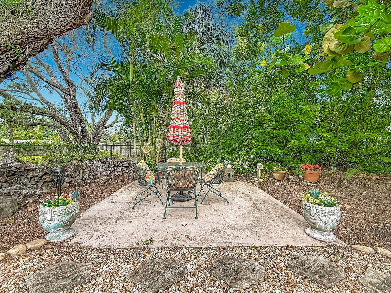 2045 BROADWAY, CLEARWATER, FL — photo 36