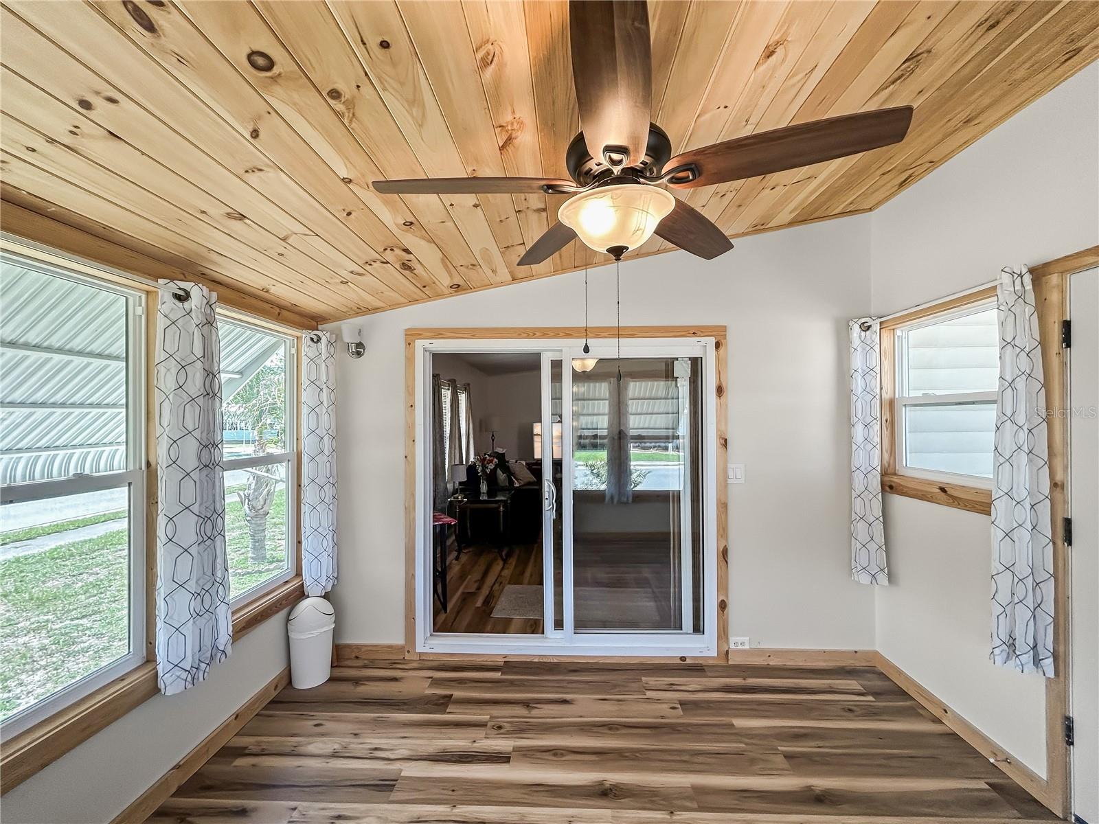 36412 LE SABRE WAY, ZEPHYRHILLS, FL — photo 15