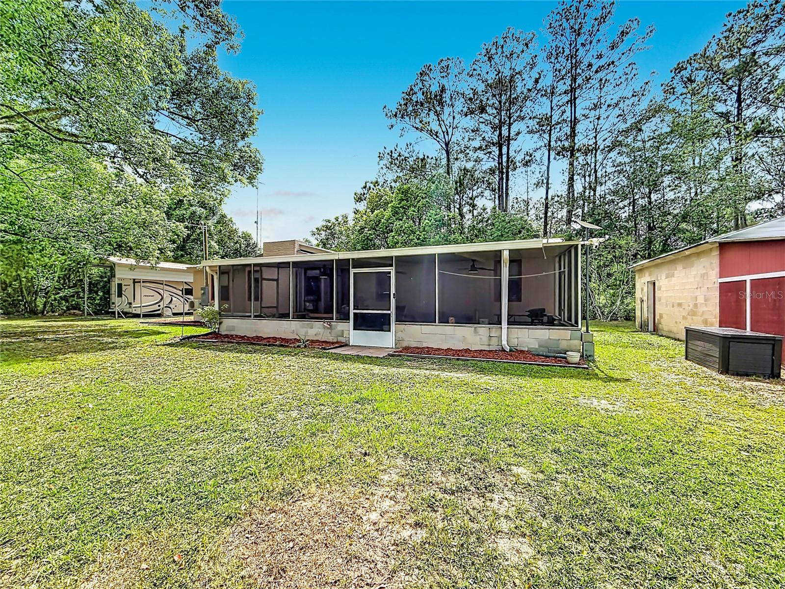 4300 NE 132ND CT, SILVER SPRINGS, FL — photo 3