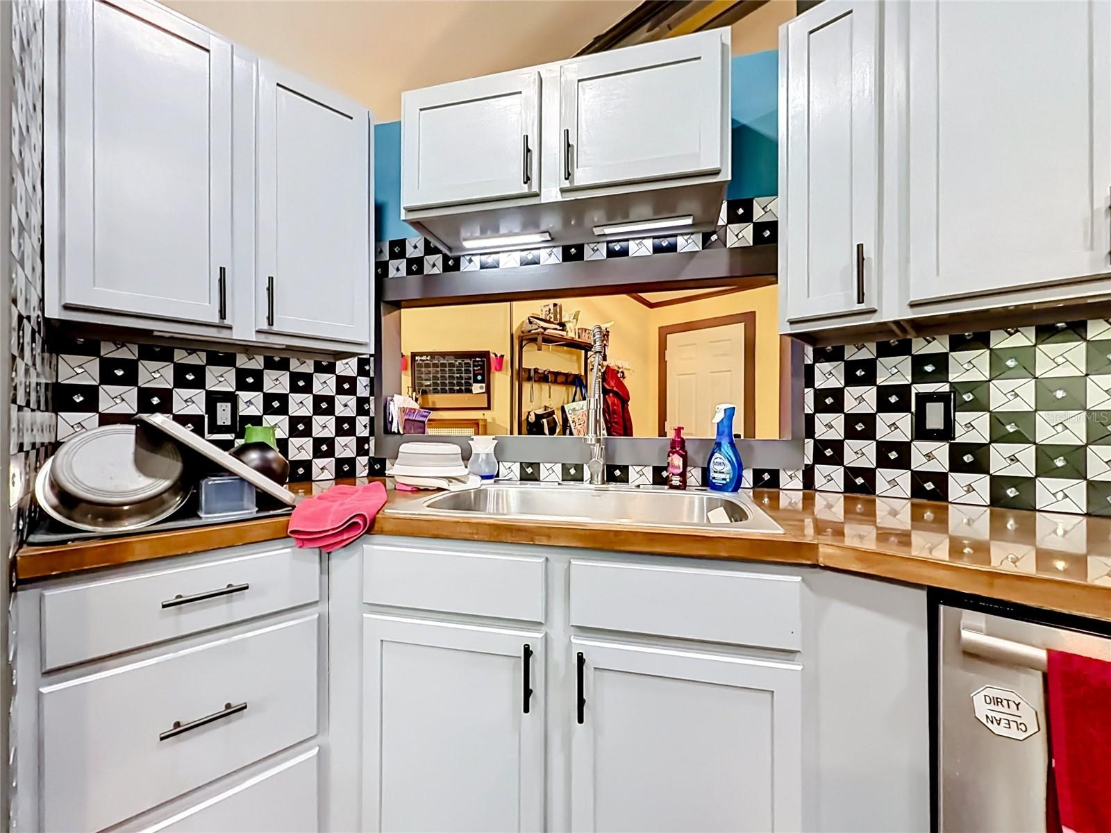 4300 NE 132ND CT, SILVER SPRINGS, FL — photo 11
