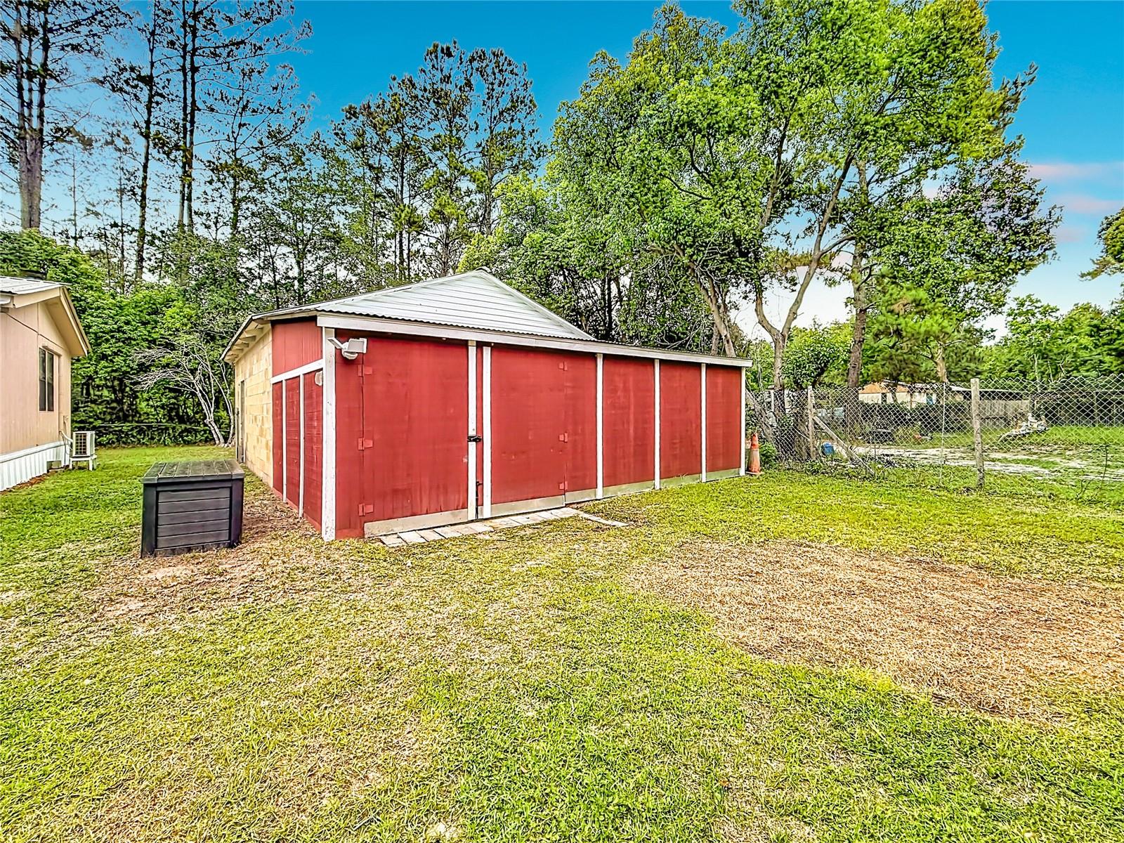 4300 NE 132ND CT, SILVER SPRINGS, FL — photo 32