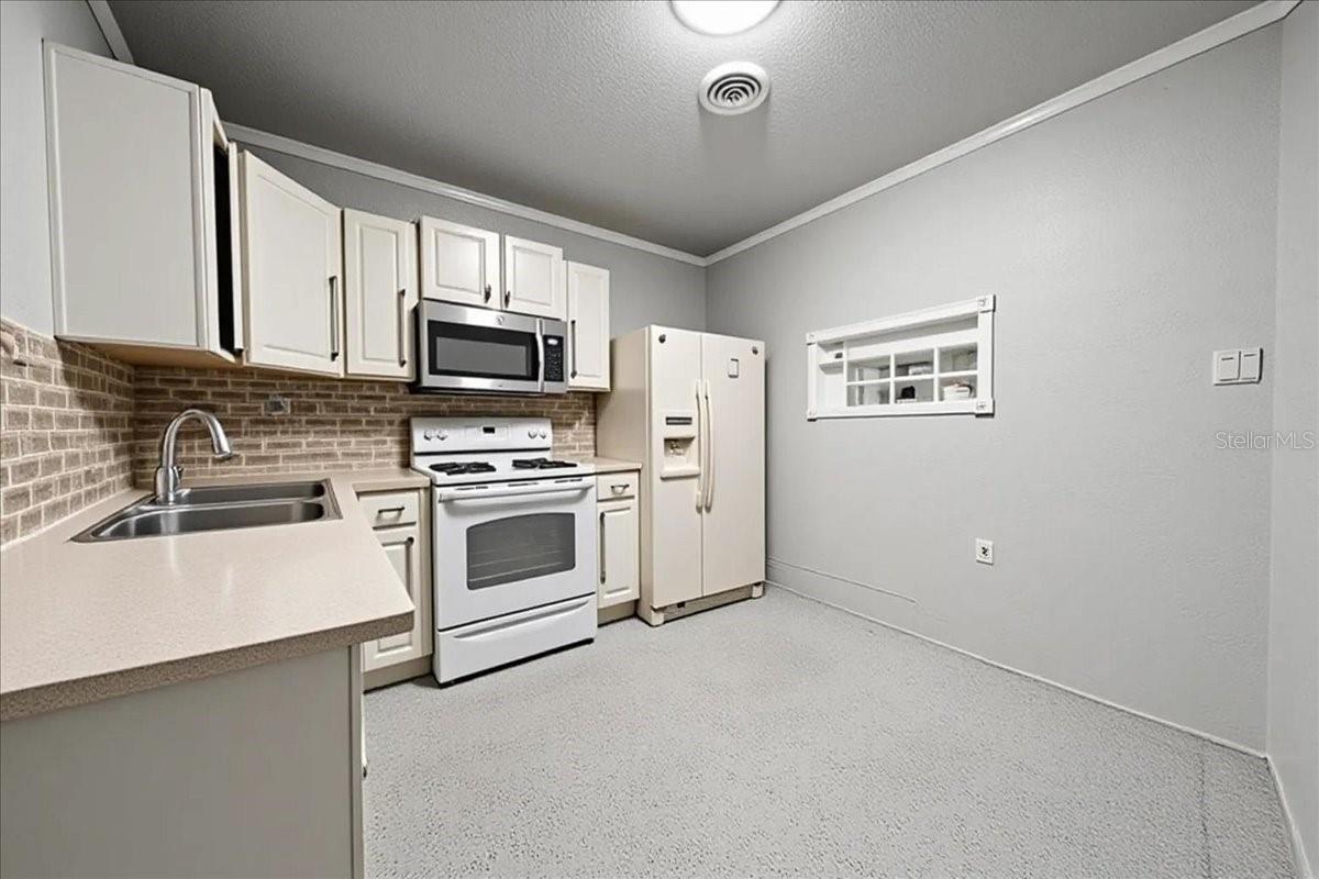215 S PINE AVE, OCALA, FL — photo 21