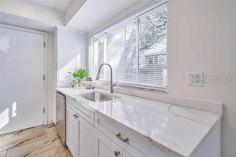 11713 RAINTREE DR, TAMPA, FL — photo 4