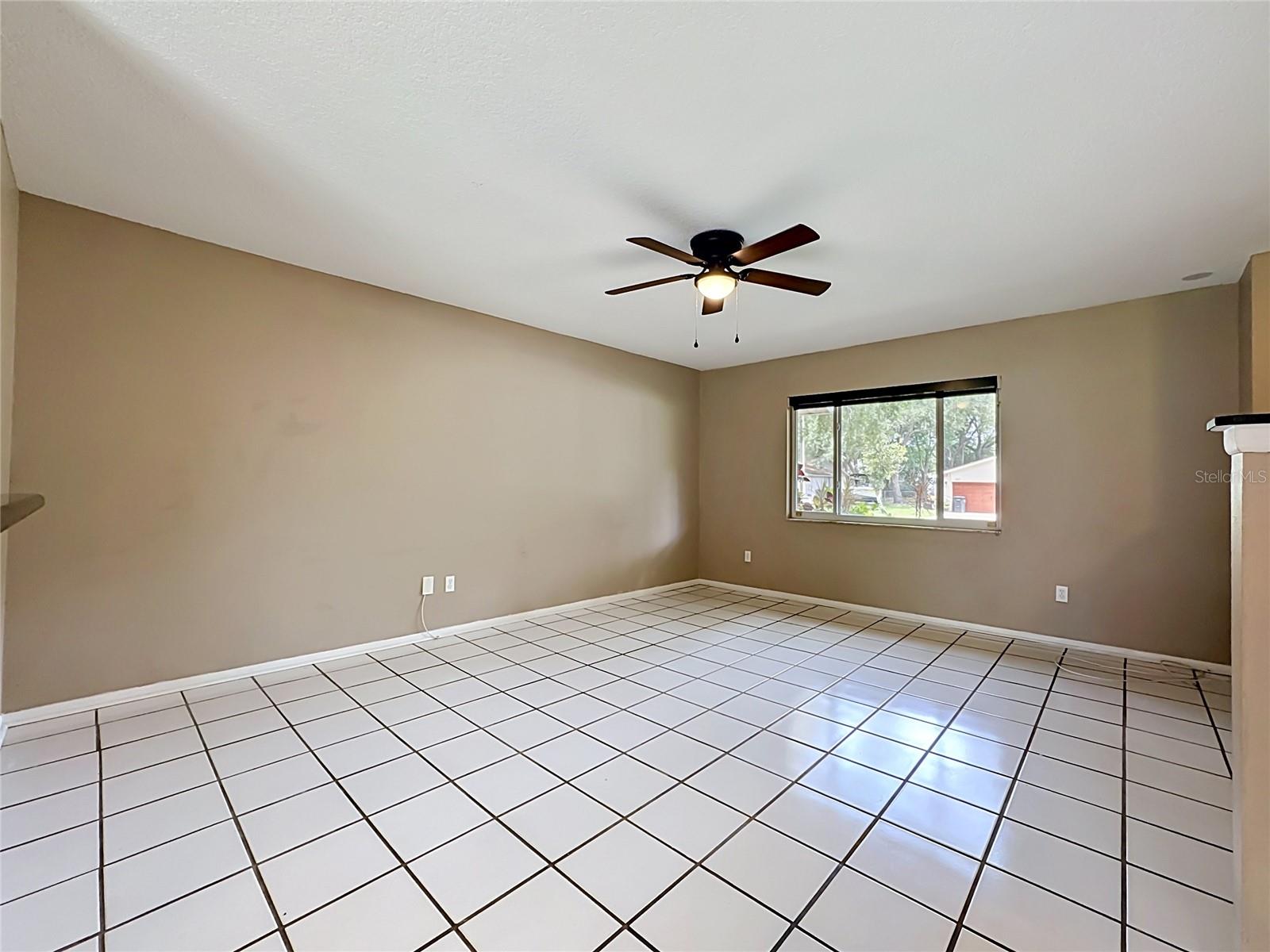 601 BRENTWOOD PL, BRANDON, FL — photo 3