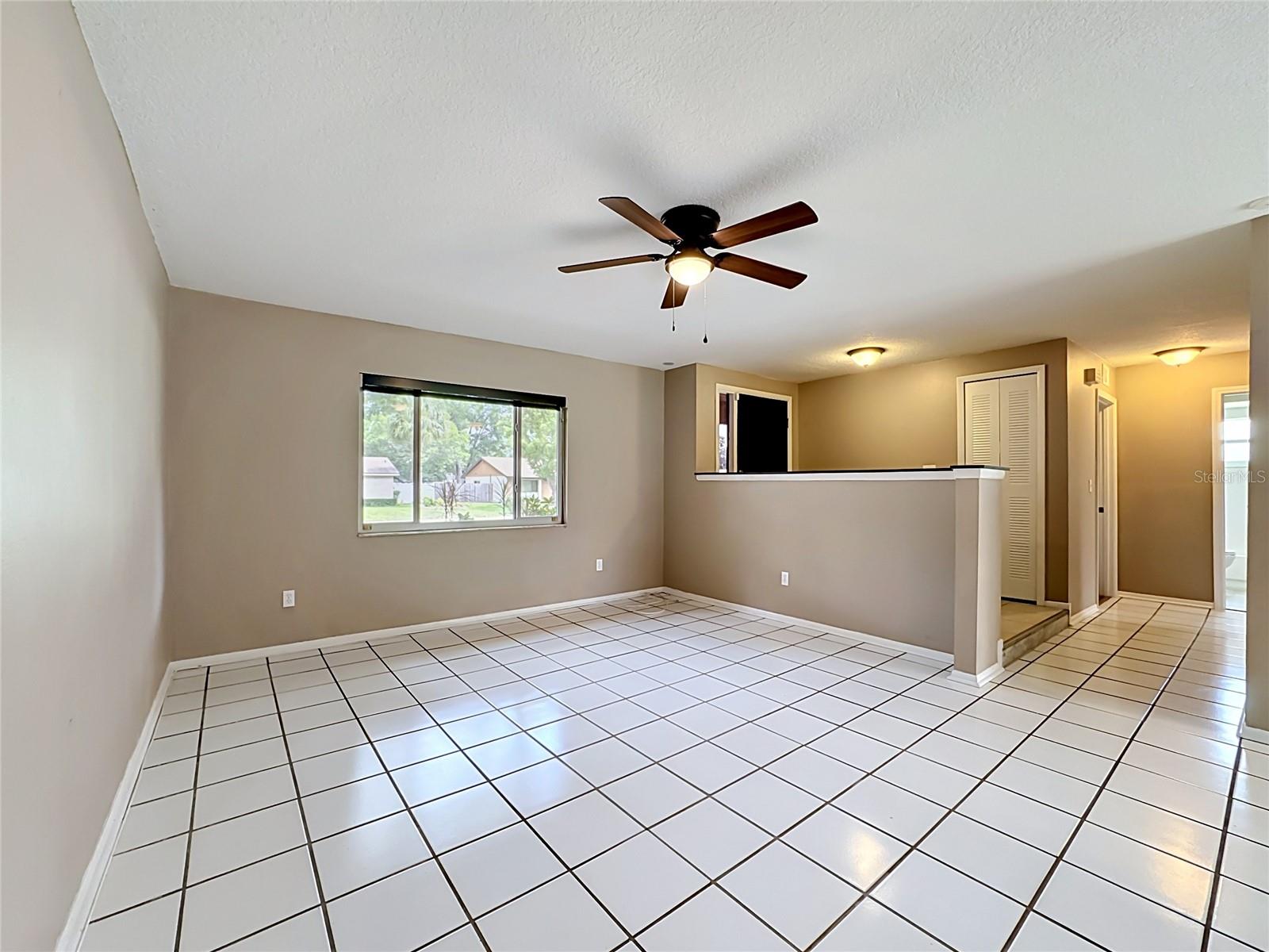 601 BRENTWOOD PL, BRANDON, FL — photo 4