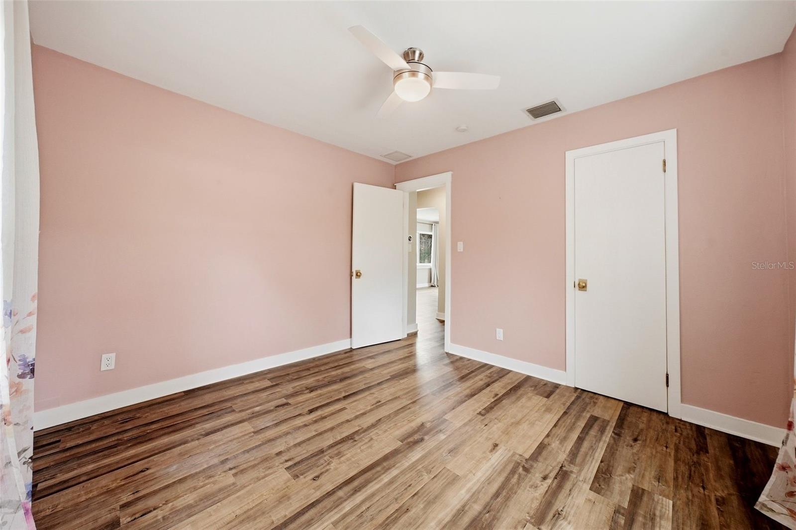 4730 BURLINGTON AVE N, ST PETERSBURG, FL — photo 9