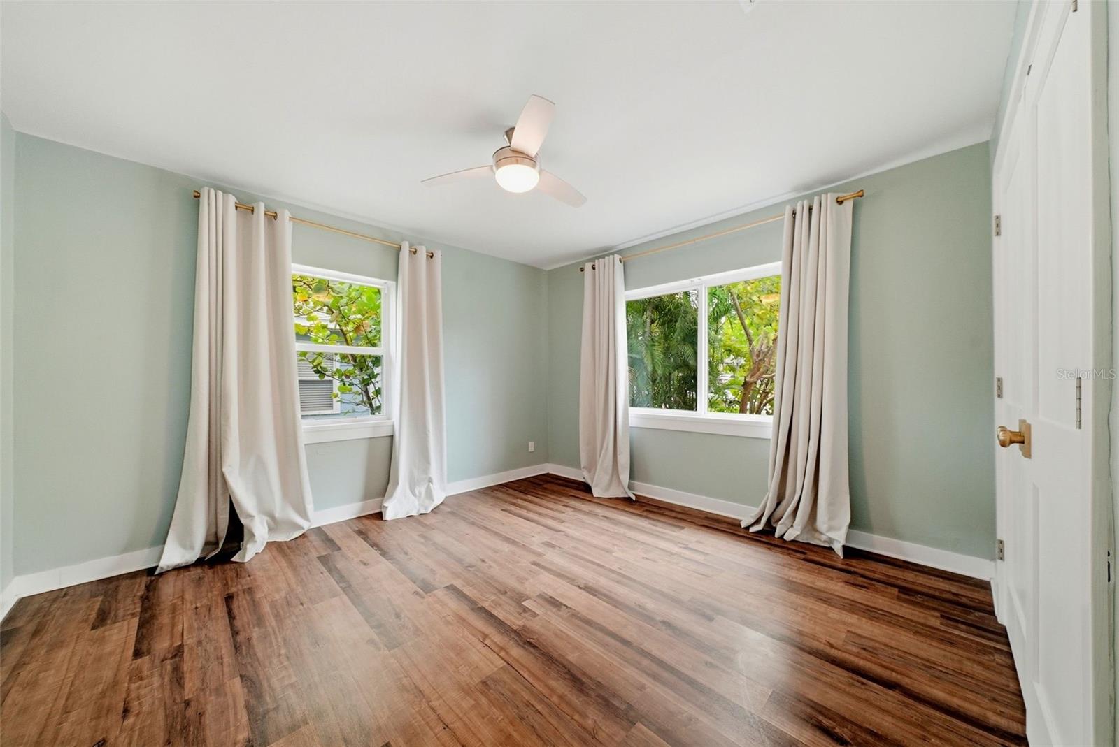 4730 BURLINGTON AVE N, ST PETERSBURG, FL — photo 14