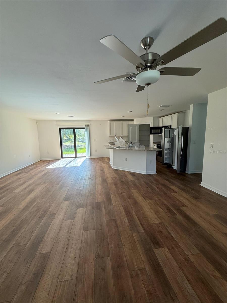 5436 N CHAMBERLAIN BLVD, NORTH PORT, FL — photo 4