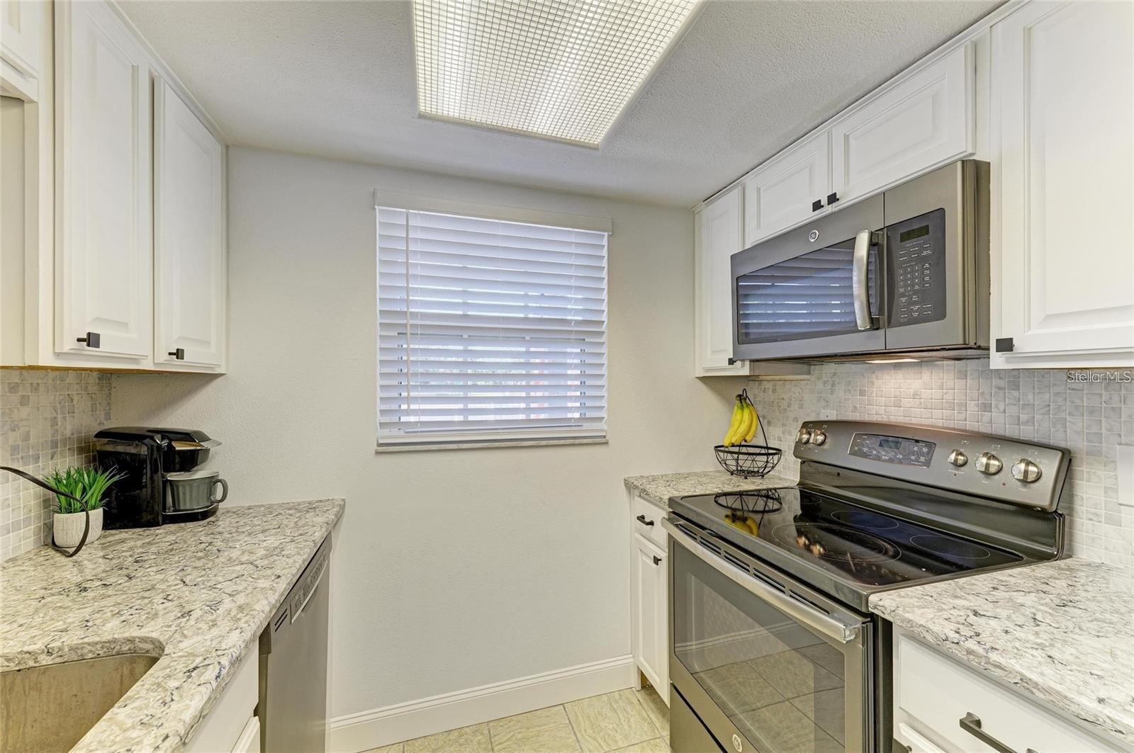 9810 DORADO AVE #9810, BRADENTON, FL — photo 3