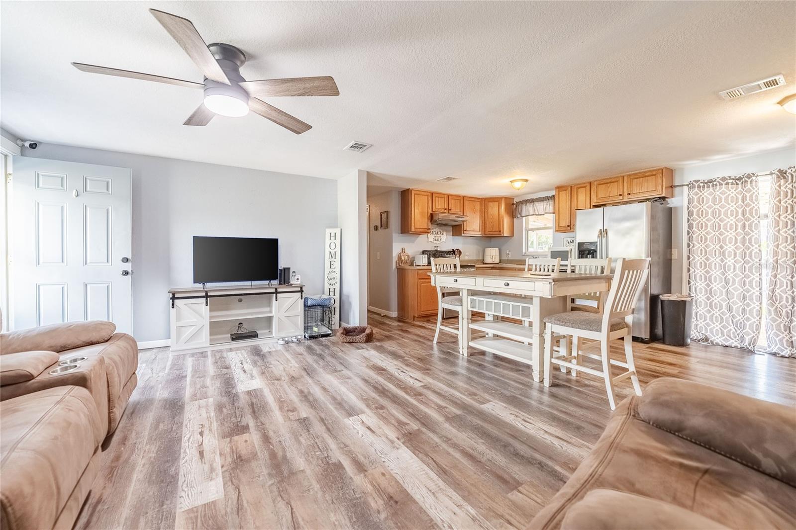 729 E LAKE AVE, EAGLE LAKE, FL — photo 15