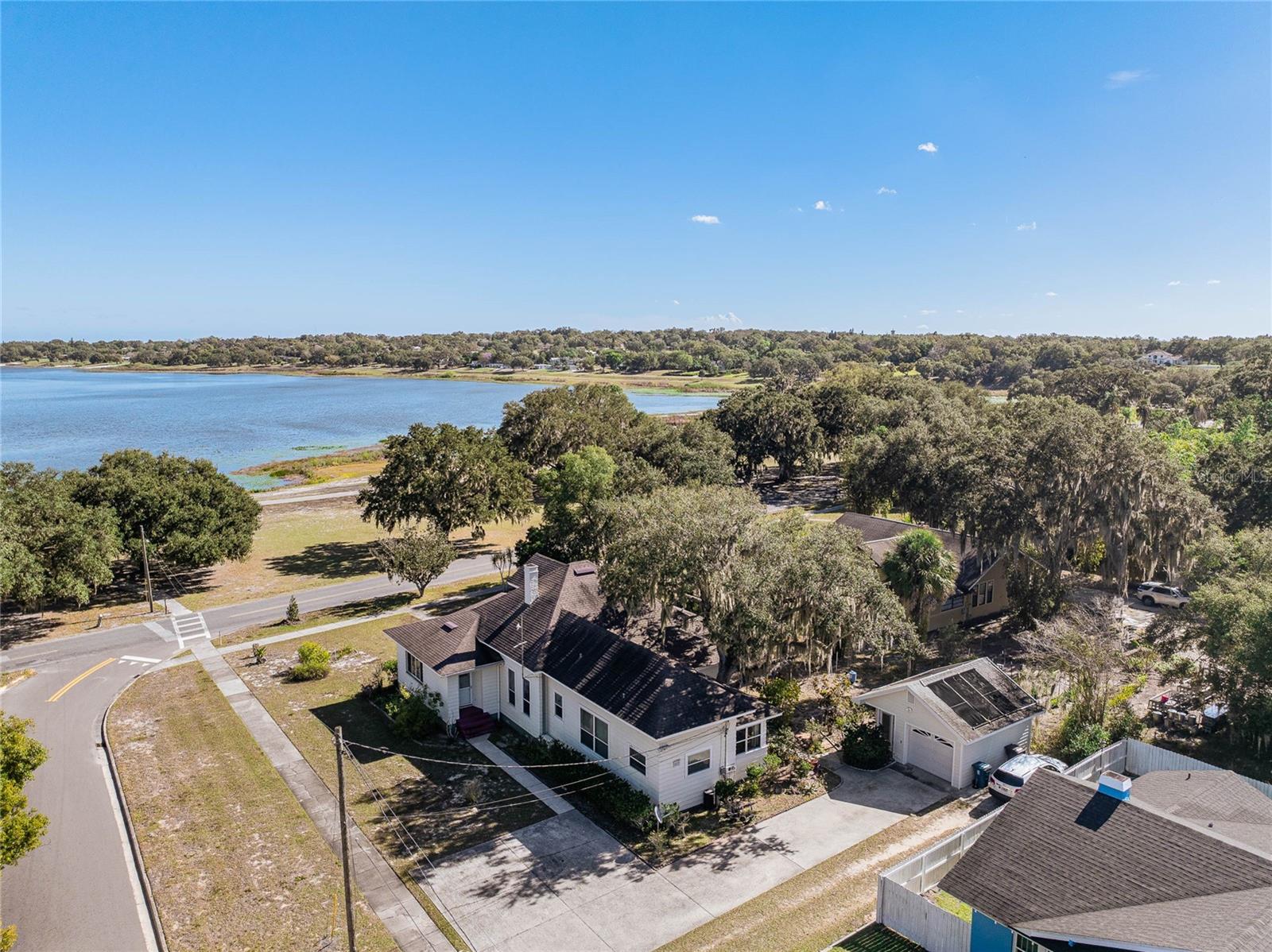 102 S LAKESHORE BLVD, LAKE WALES, FL — photo 2