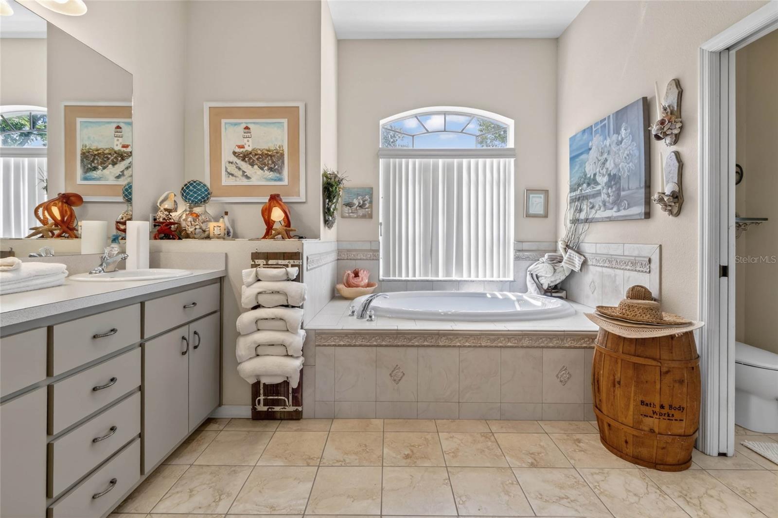 13189 JESSICA DR, SPRING HILL, FL — photo 6