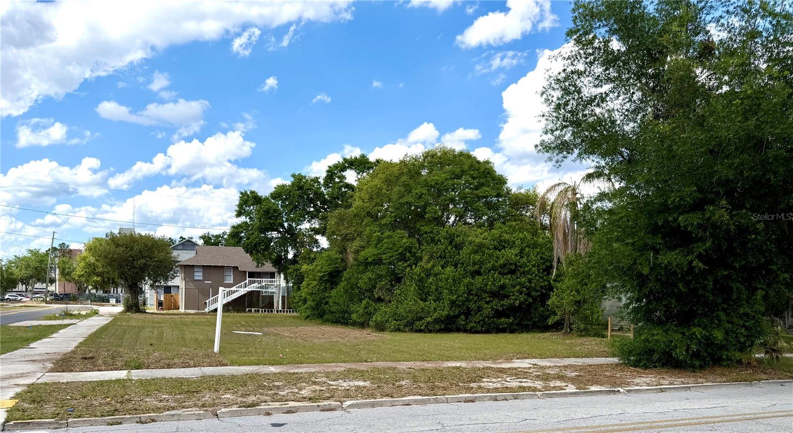 203 AVENUE C NE, WINTER HAVEN, FL — photo 2