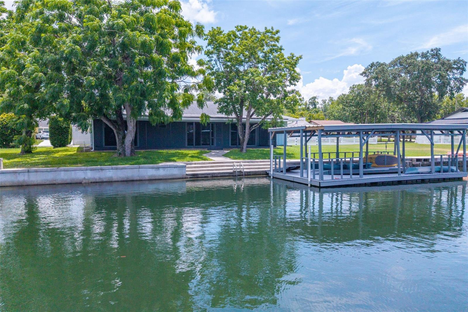 1218 SE 5TH AVE, CRYSTAL RIVER, FL — photo 2