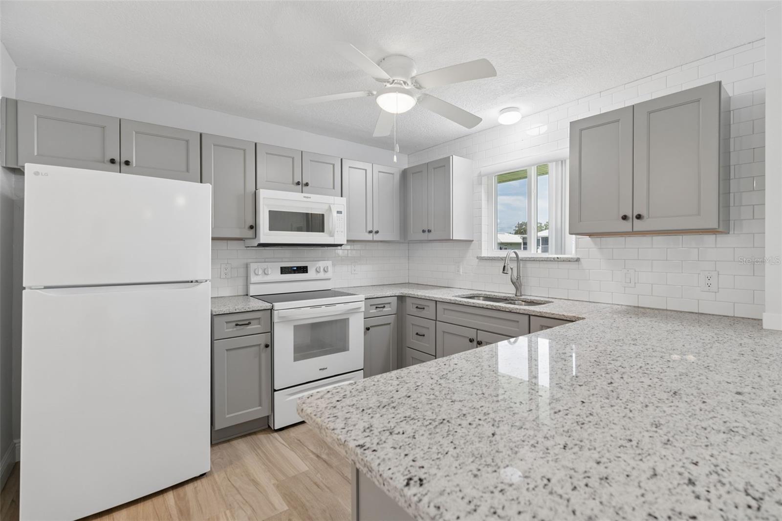 1218 SE 5TH AVE, CRYSTAL RIVER, FL — photo 18