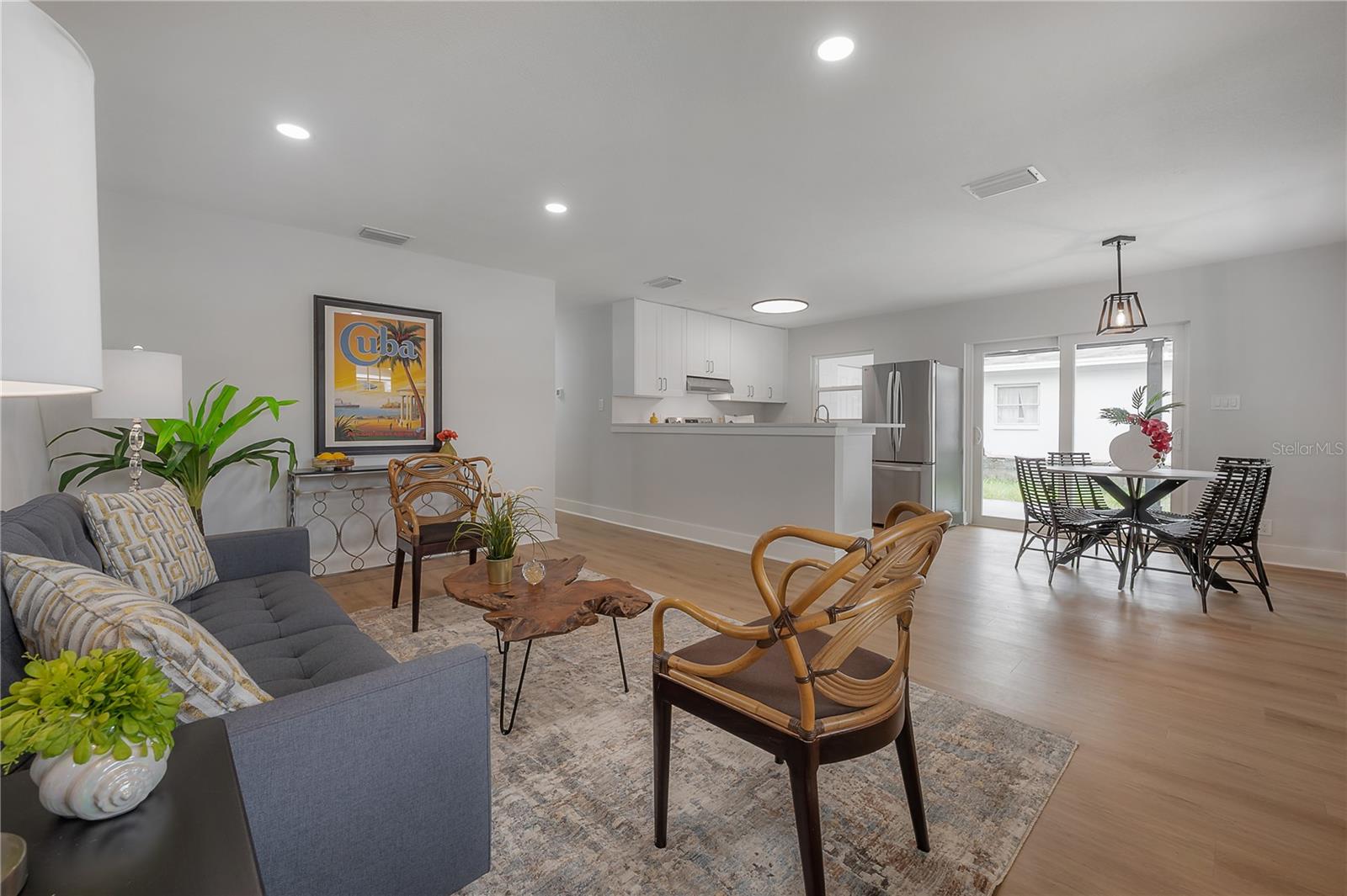 1911 W CHERRY ST, TAMPA, FL — photo 3