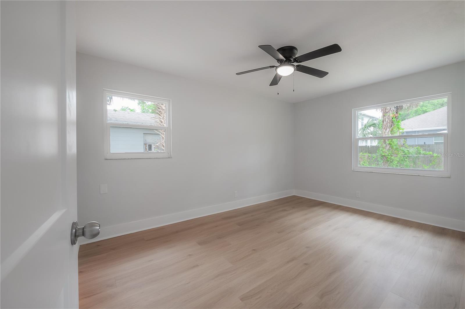 1911 W CHERRY ST, TAMPA, FL — photo 13