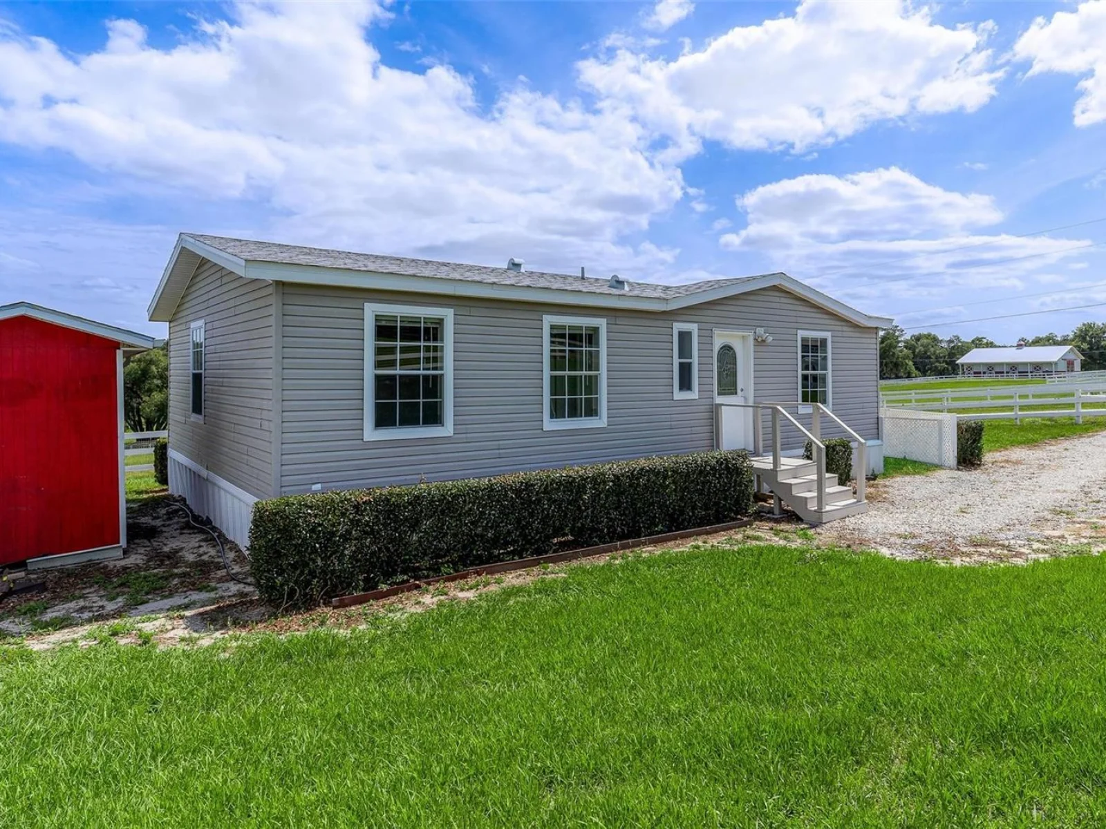 4400 LITTLE CRITTER TRL, LADY LAKE, FL — photo 10