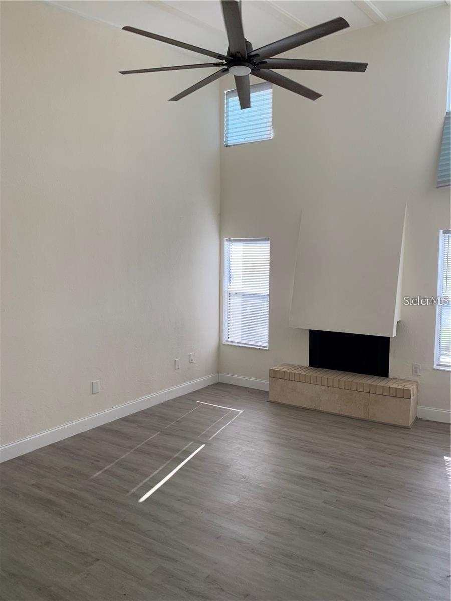 17202 SANDALWOOD DR #202, WILDWOOD, FL — photo 4