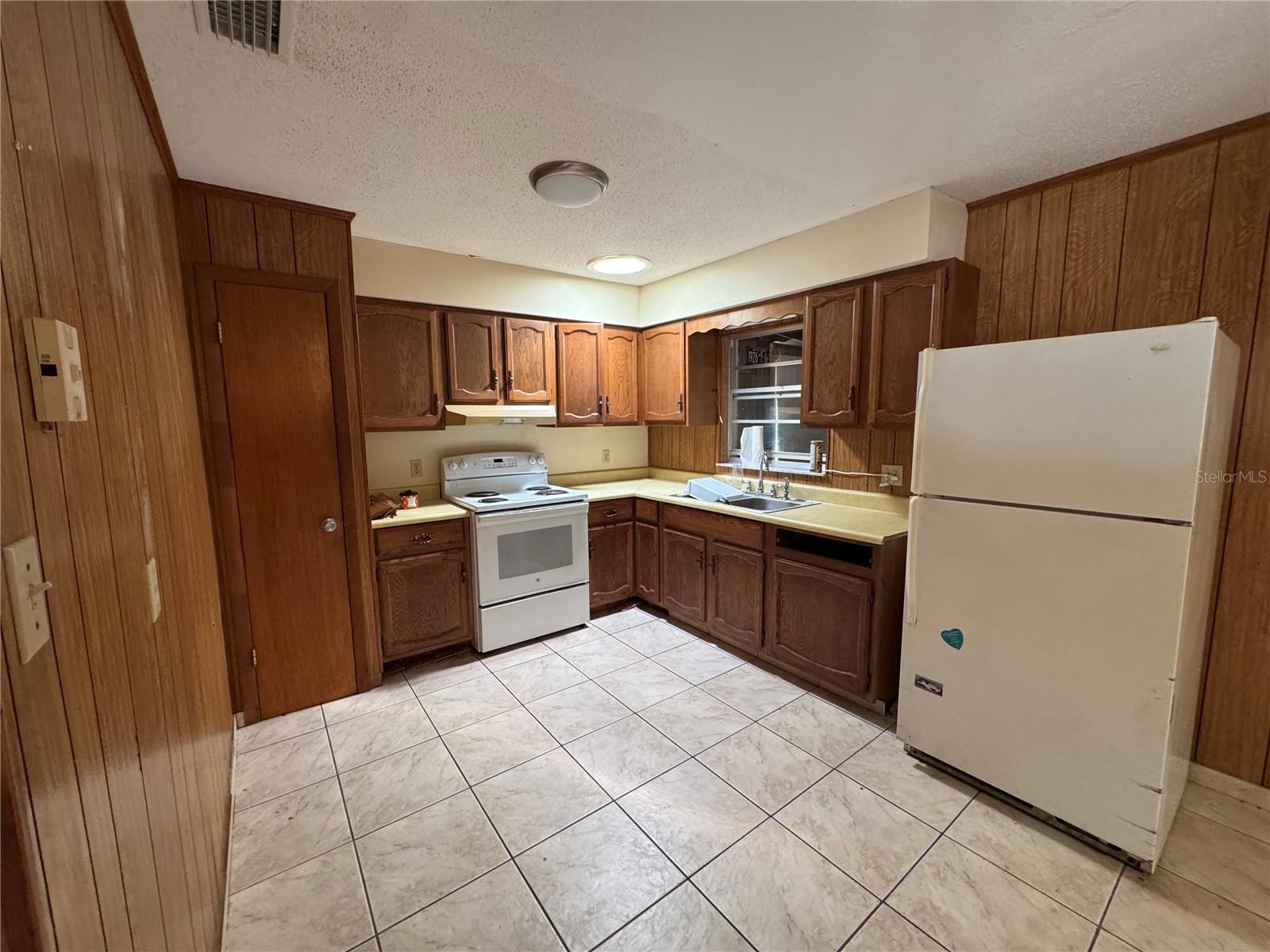 307 N LAKE REEDY BLVD, FROSTPROOF, FL — photo 9