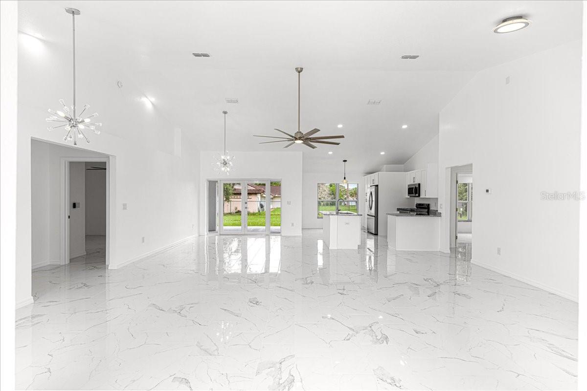 3625 SE 138TH ST, SUMMERFIELD, FL — photo 4