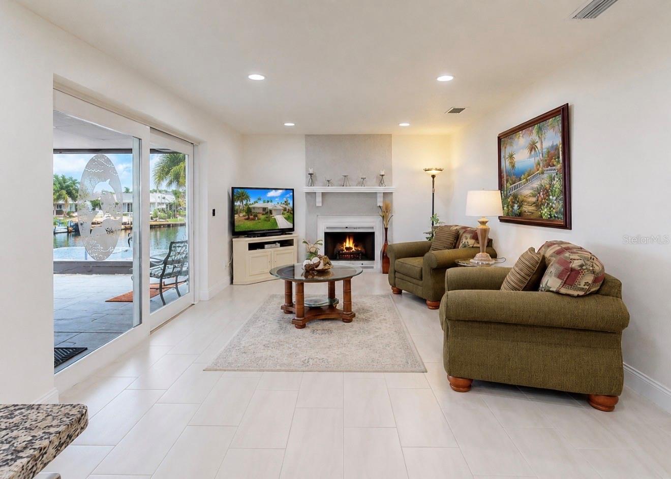 803 LEISEY CIR, RUSKIN, FL — photo 22