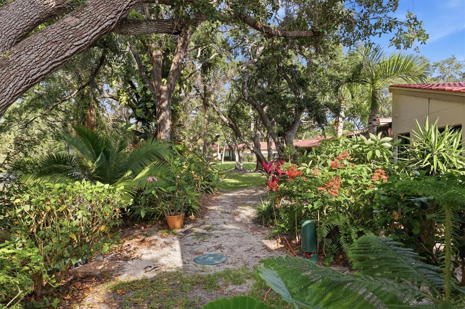 6421 SUN EAGLE LN, BRADENTON, FL — photo 38