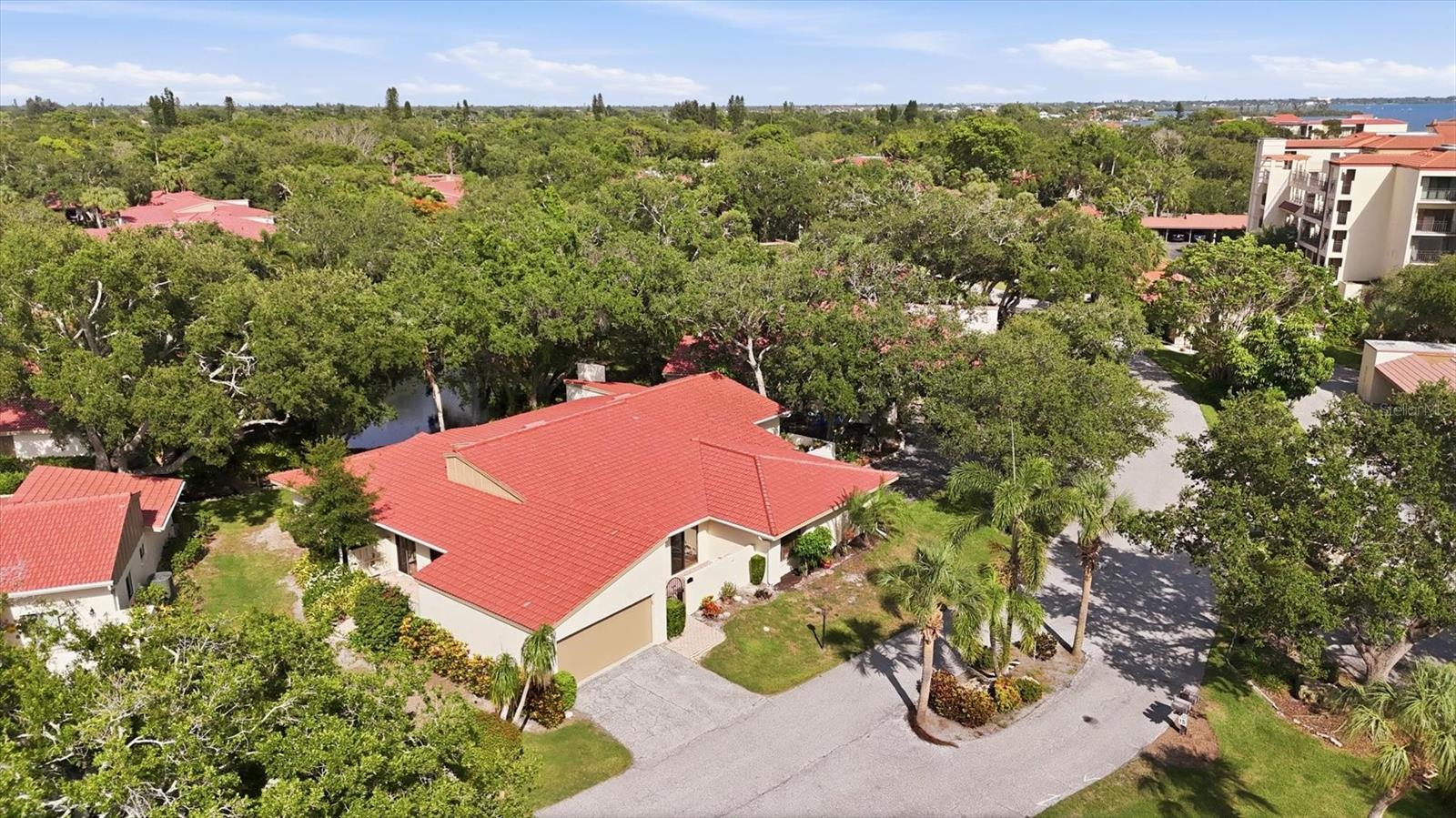 6421 SUN EAGLE LN, BRADENTON, FL — photo 47