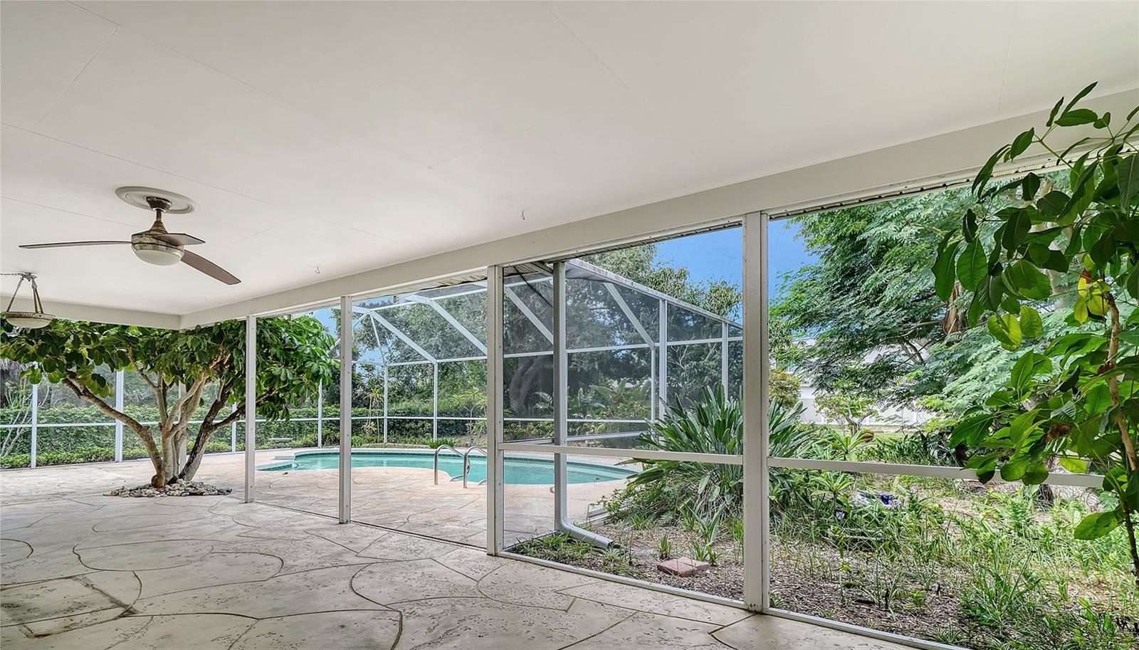 621 ALHAMBRA RD, VENICE, FL — photo 26