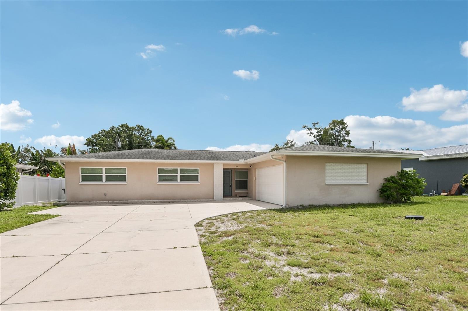 563 EASTVIEW RD, LARGO, FL