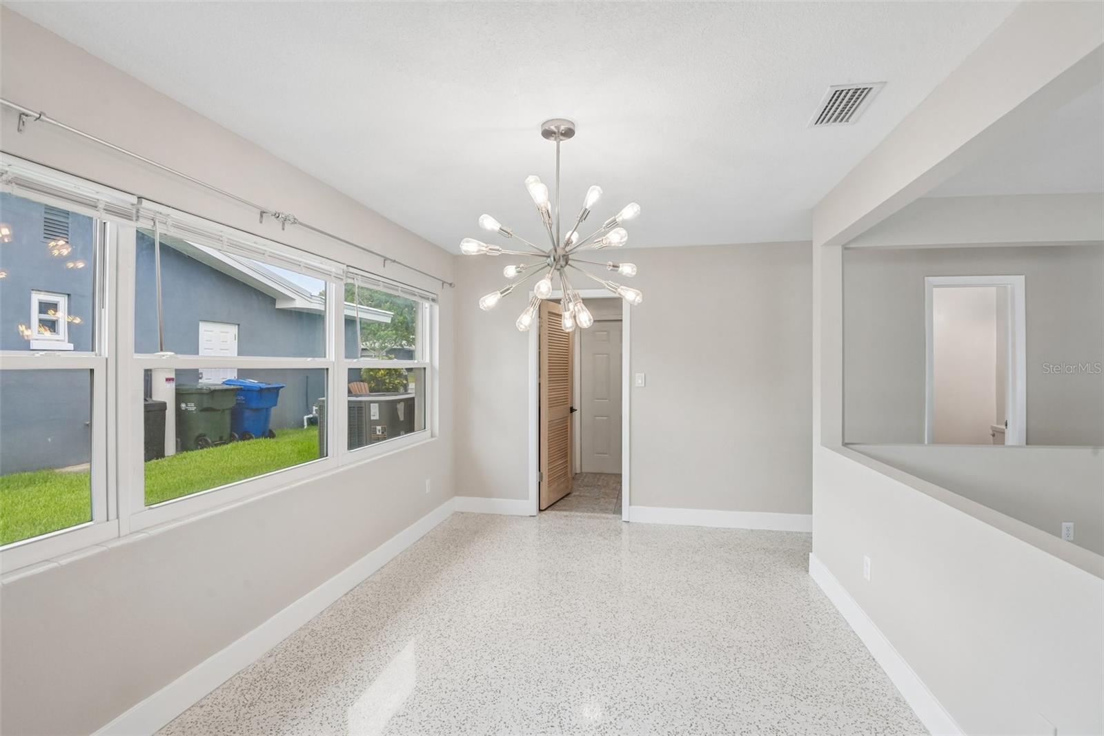 563 EASTVIEW RD, LARGO, FL — photo 7