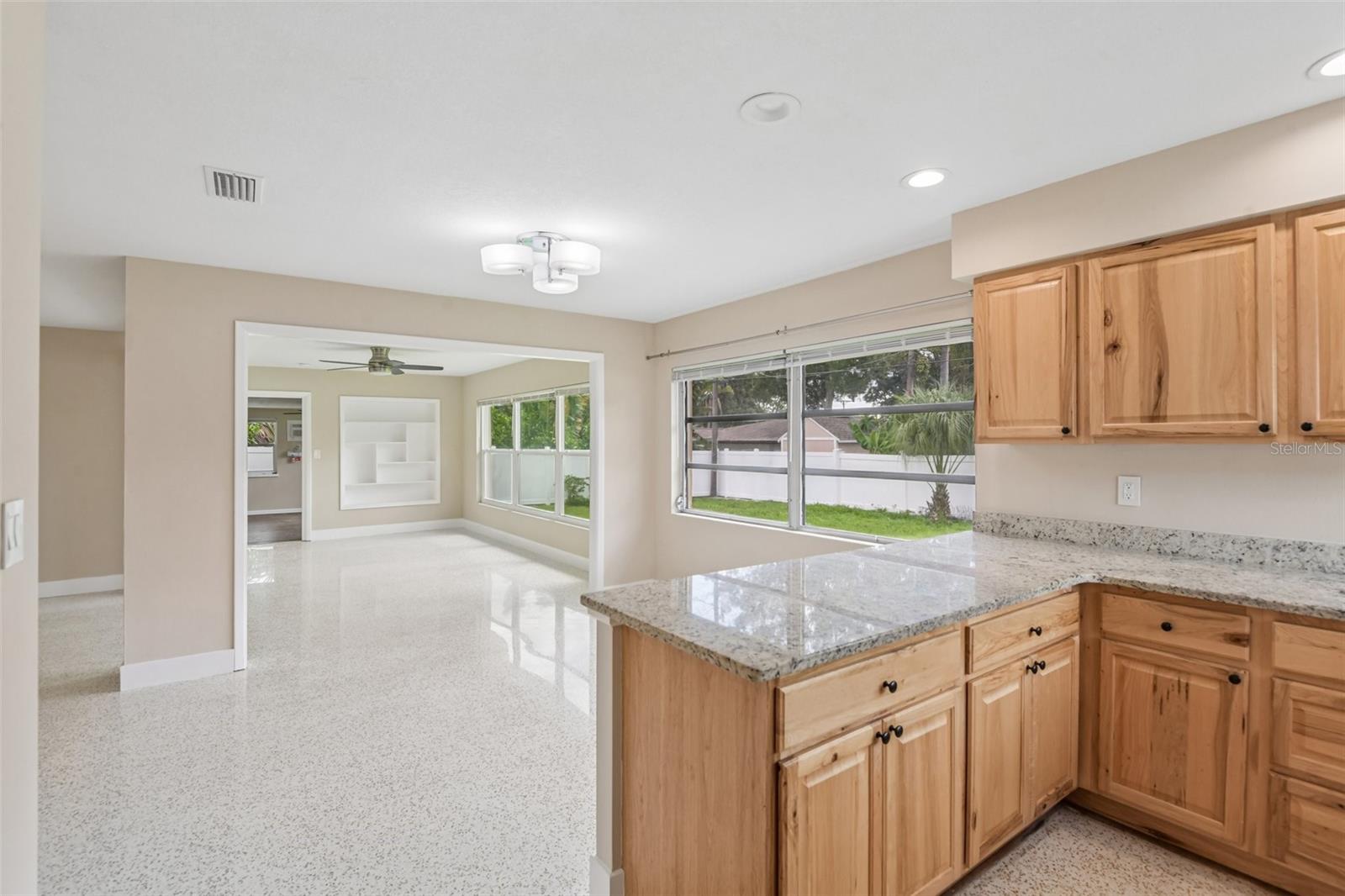 563 EASTVIEW RD, LARGO, FL — photo 10