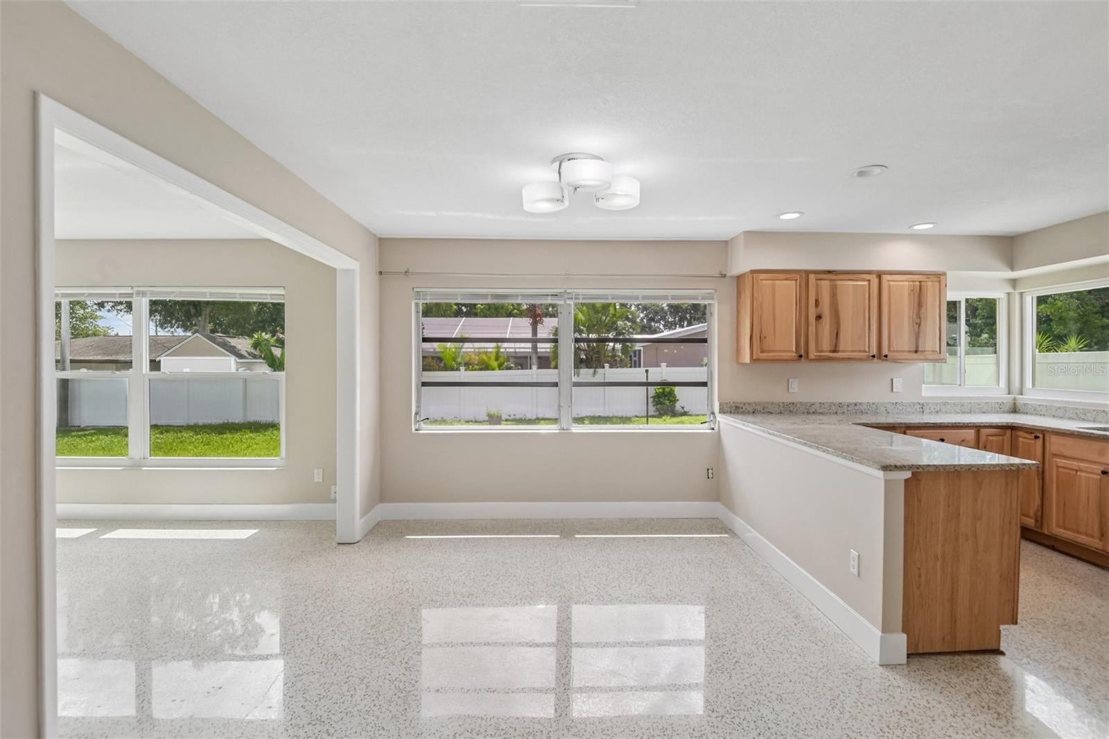 563 EASTVIEW RD, LARGO, FL — photo 12