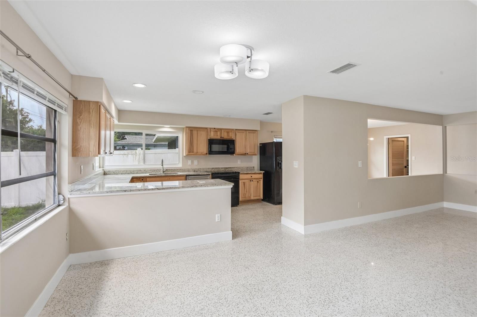 563 EASTVIEW RD, LARGO, FL — photo 13