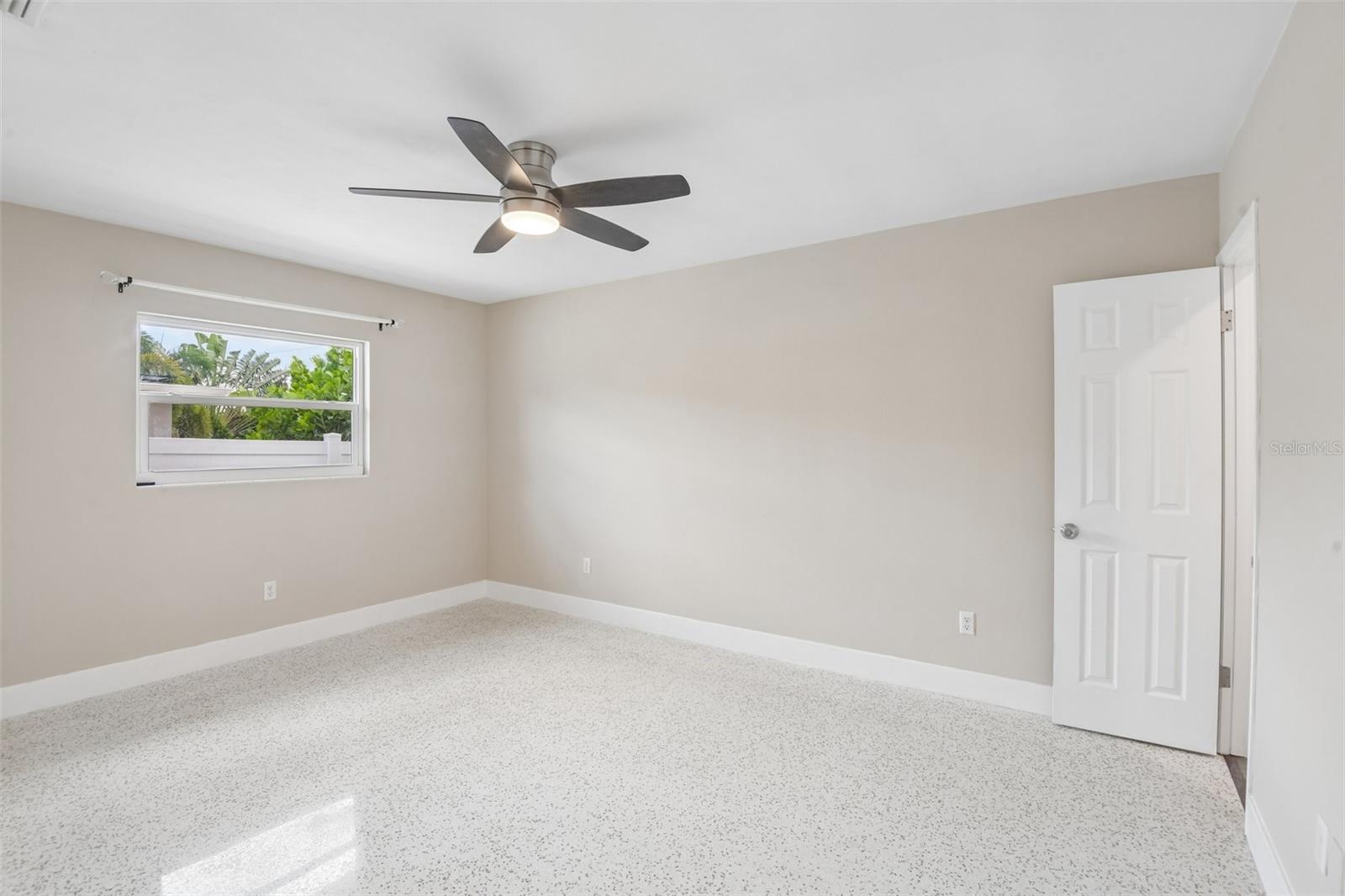563 EASTVIEW RD, LARGO, FL — photo 18