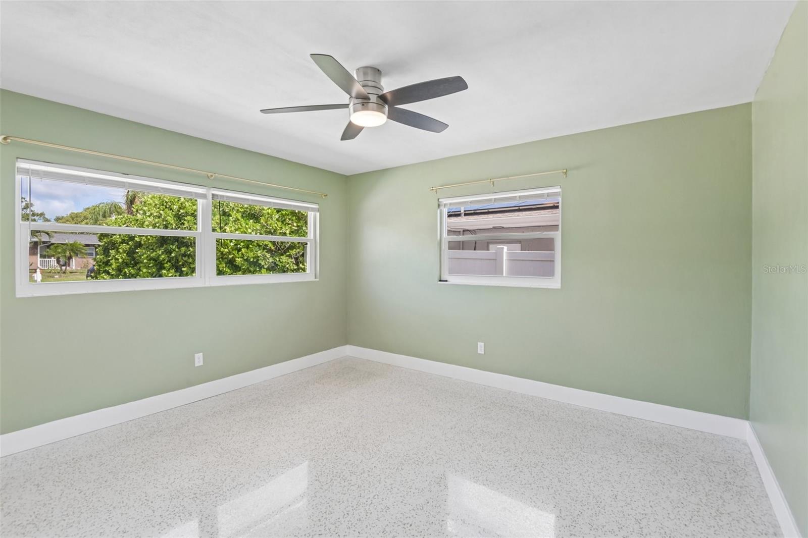 563 EASTVIEW RD, LARGO, FL — photo 23