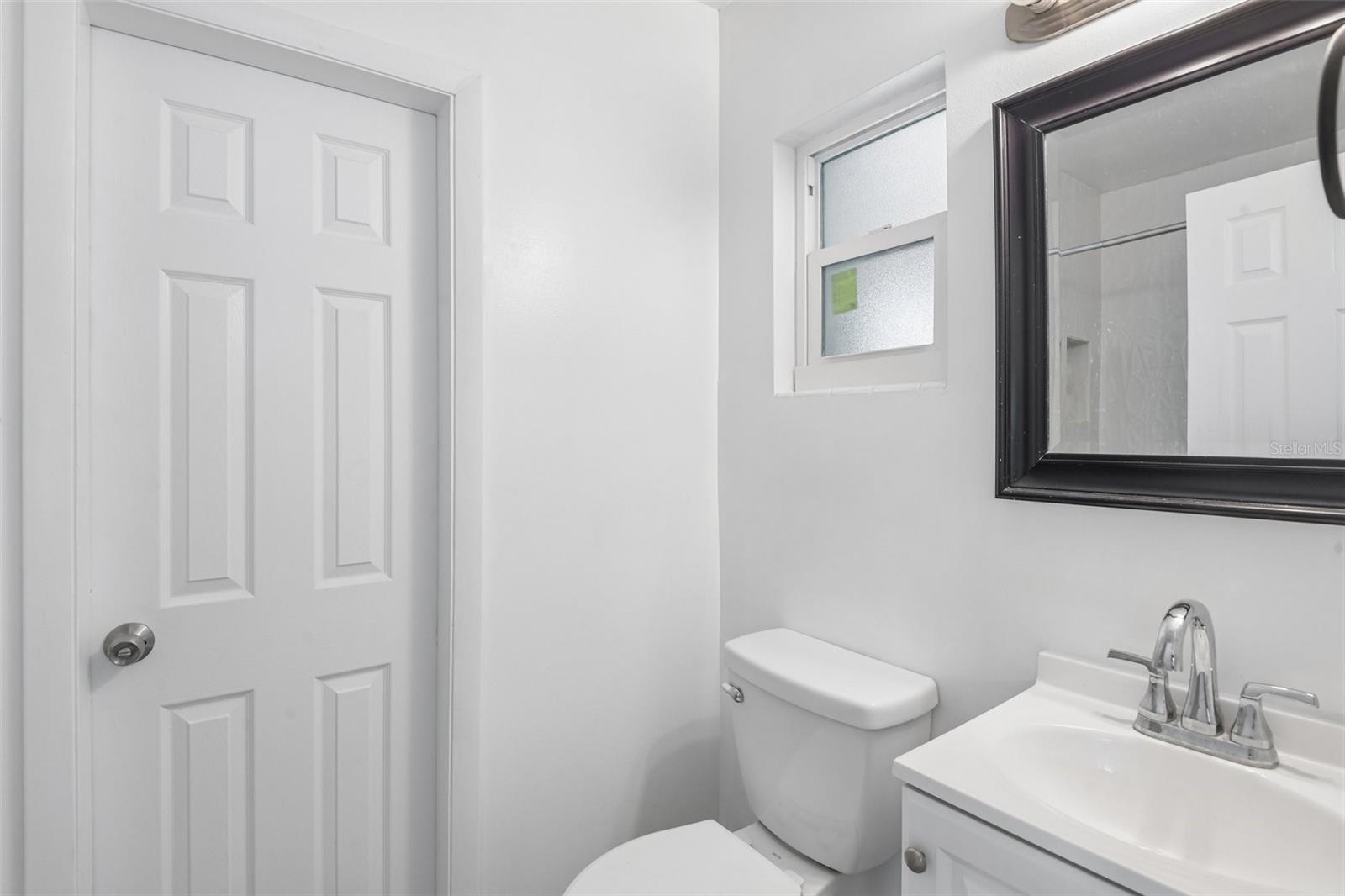 563 EASTVIEW RD, LARGO, FL — photo 30