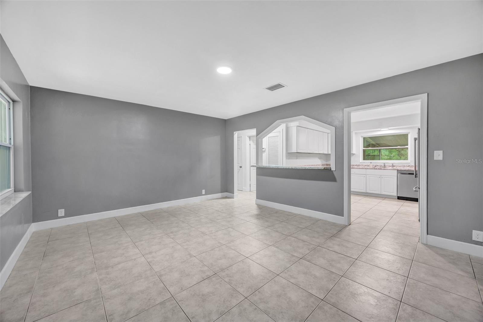 308 S KINGSWAY RD, SEFFNER, FL — photo 5