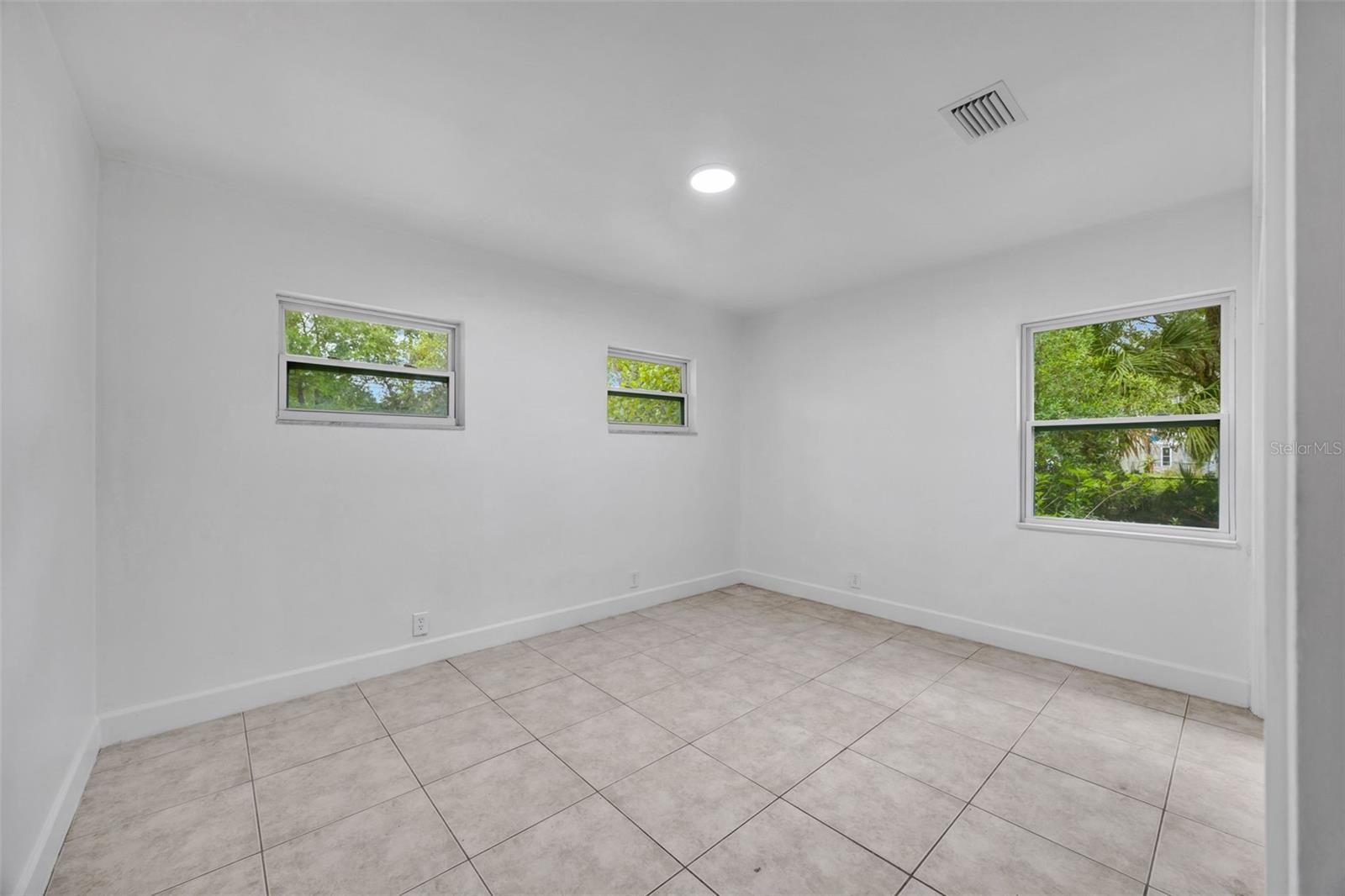 308 S KINGSWAY RD, SEFFNER, FL — photo 17