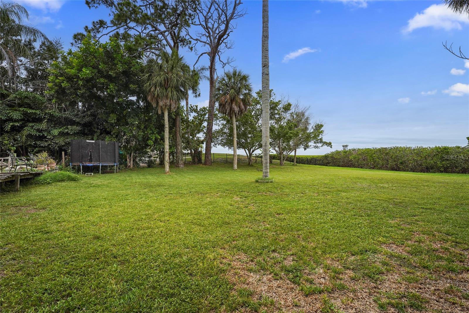 7538 WESTMORELAND DR, SARASOTA, FL — photo 9