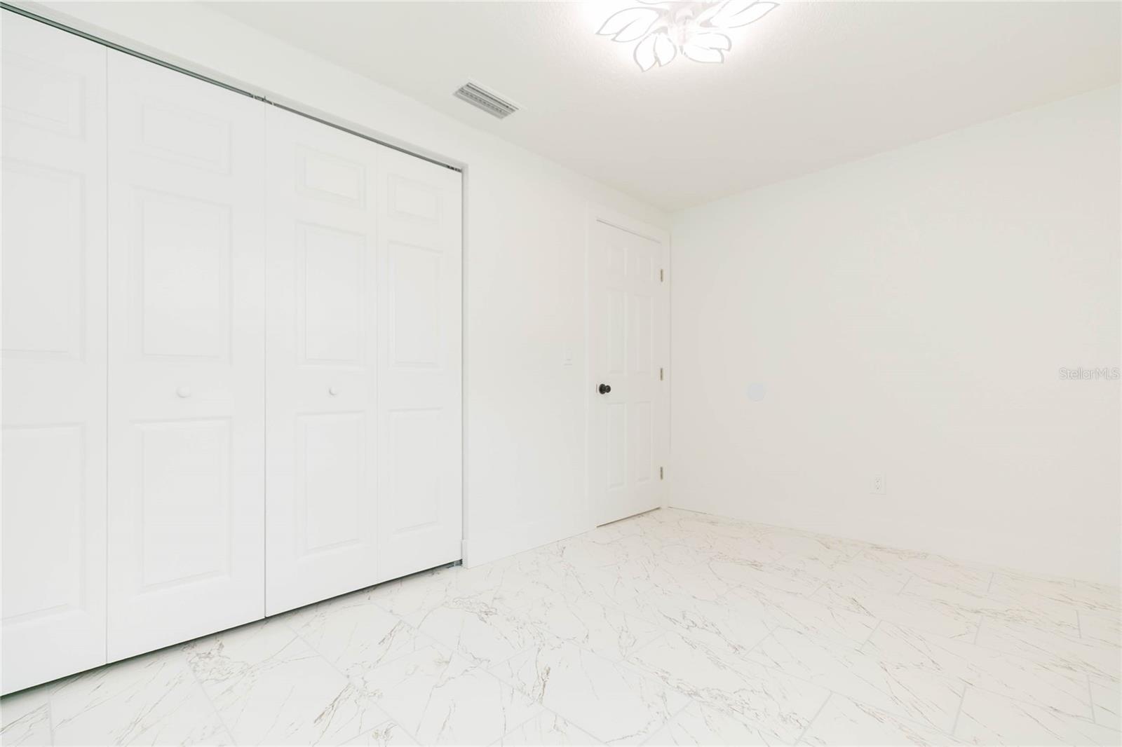 8723 N RIVER FOREST CIR, TAMPA, FL — photo 21
