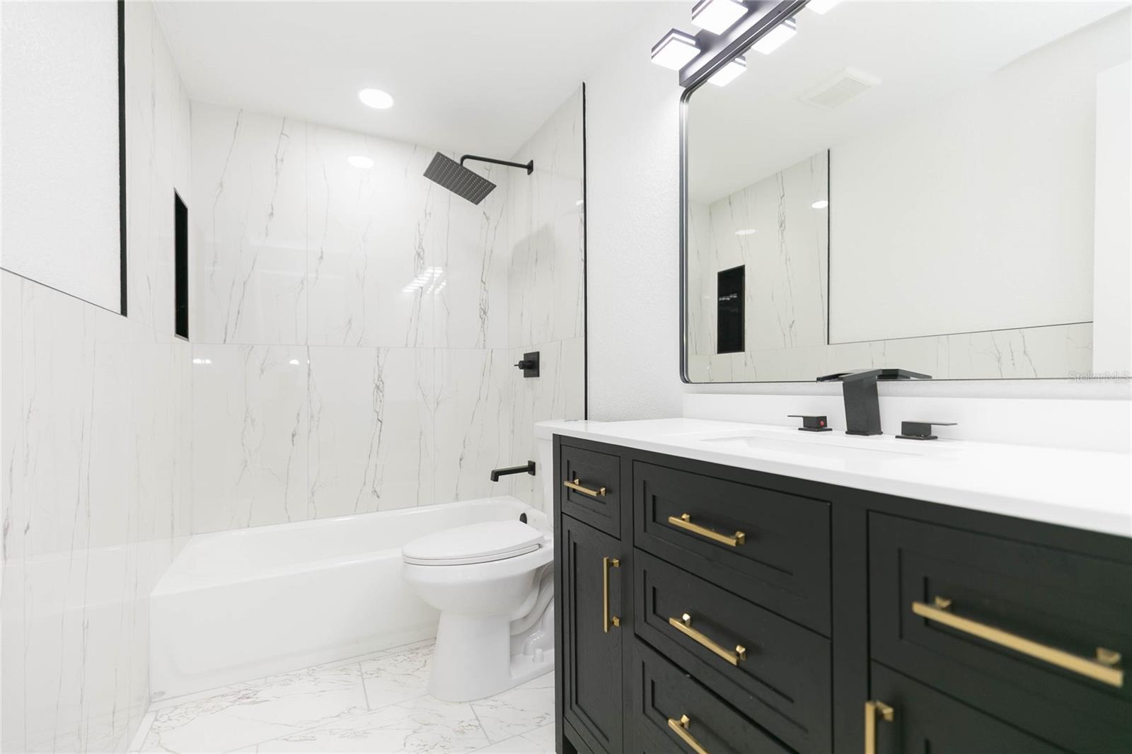 8723 N RIVER FOREST CIR, TAMPA, FL — photo 22
