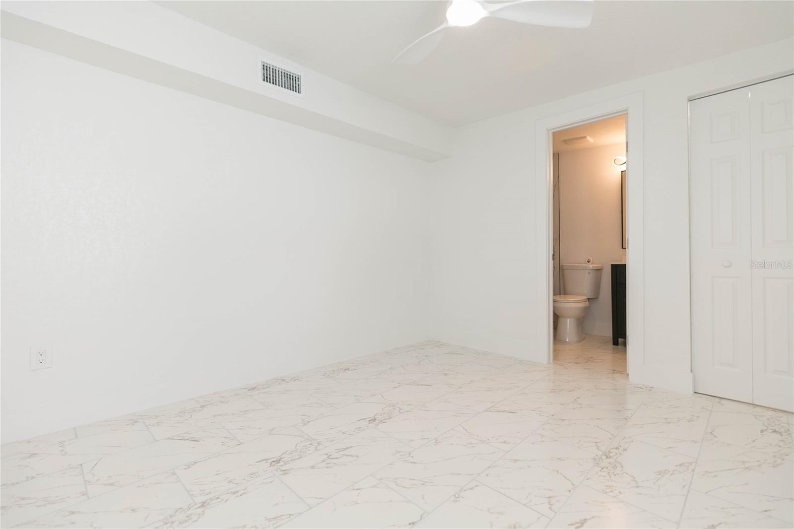 8723 N RIVER FOREST CIR, TAMPA, FL — photo 25