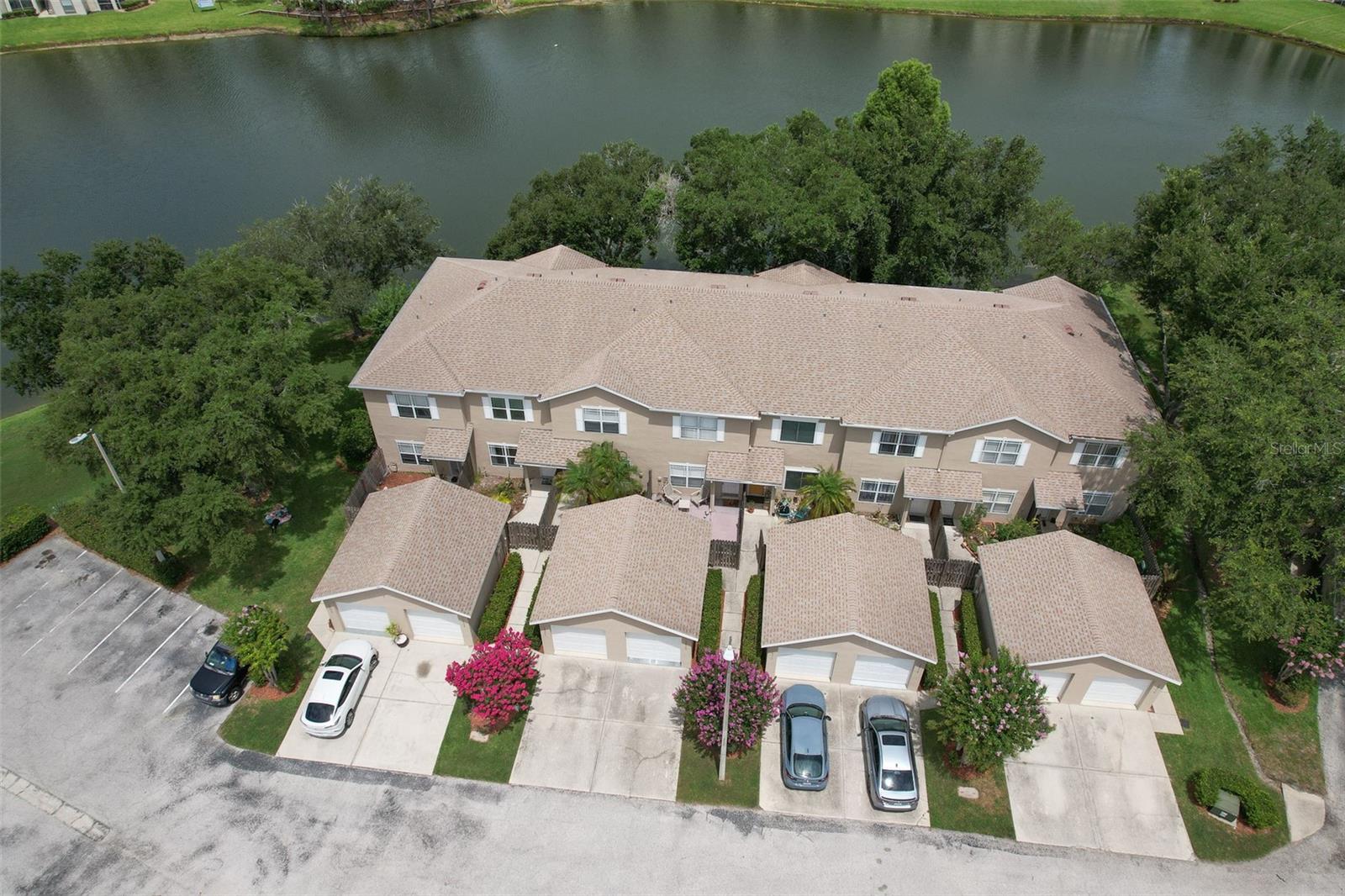 18504 PEBBLE LAKE CT, TAMPA, FL — photo 8
