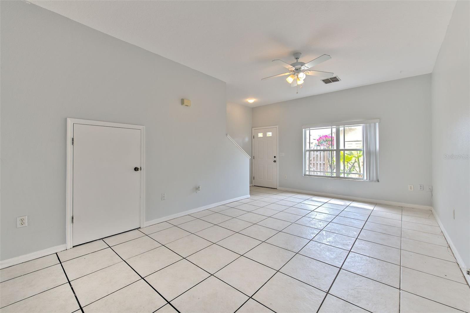 18504 PEBBLE LAKE CT, TAMPA, FL — photo 17