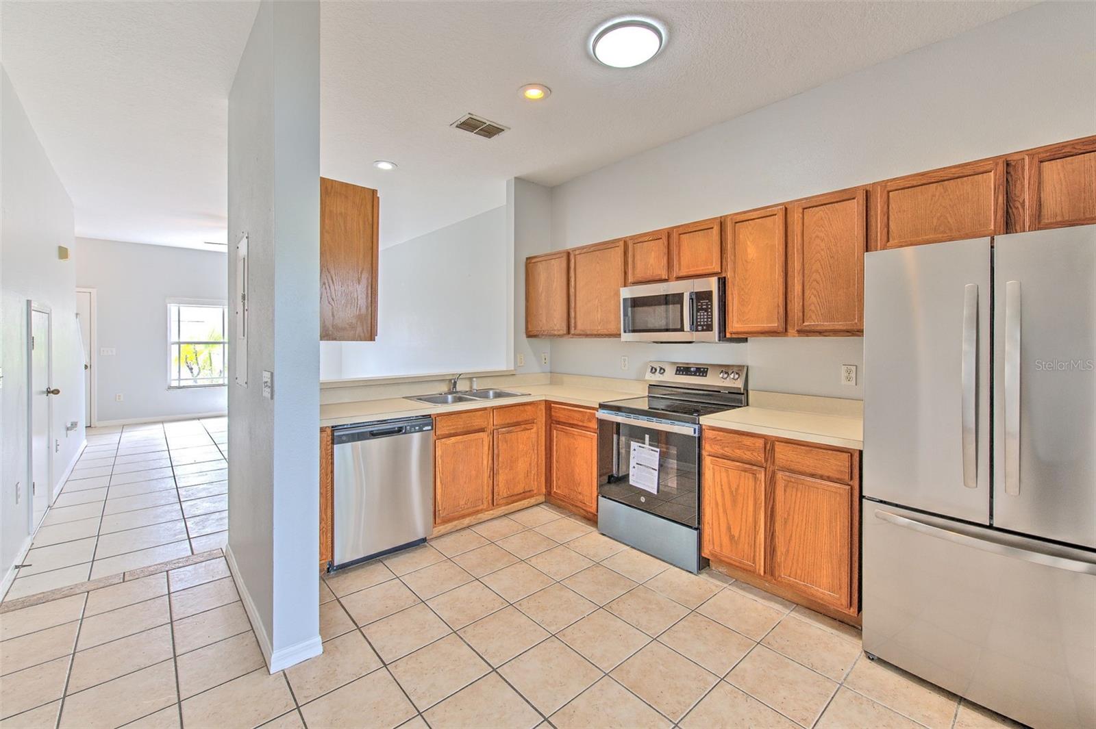 18504 PEBBLE LAKE CT, TAMPA, FL — photo 21