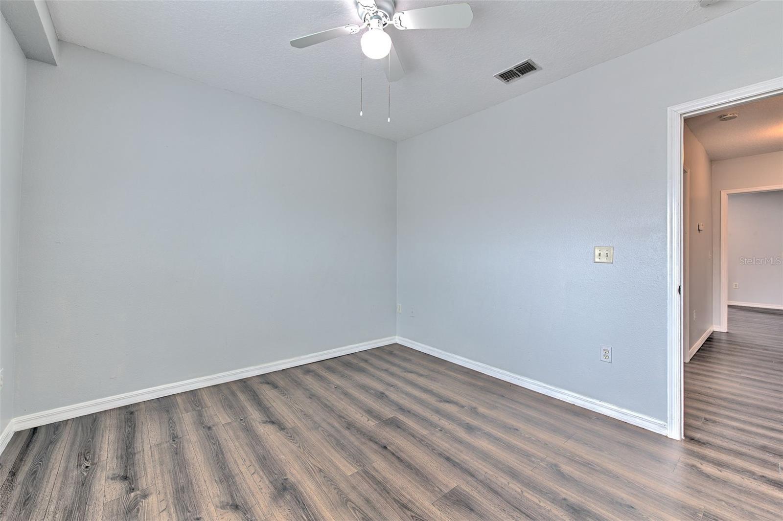 18504 PEBBLE LAKE CT, TAMPA, FL — photo 32