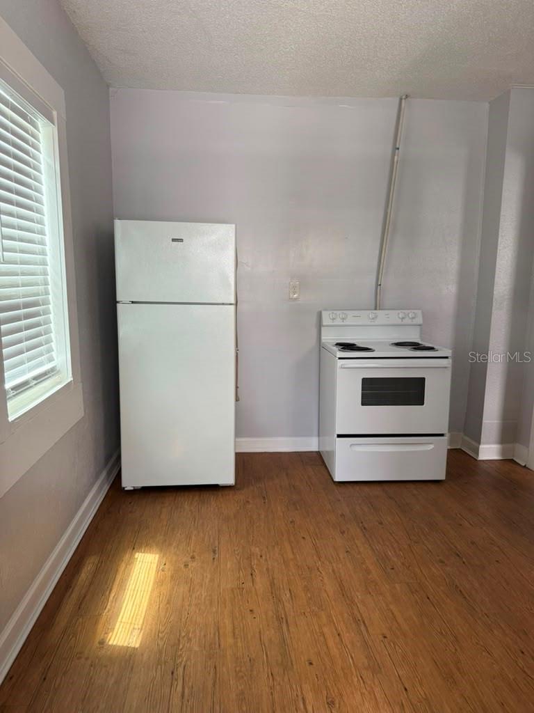 308 GROVE ST N, ST PETERSBURG, FL — photo 7