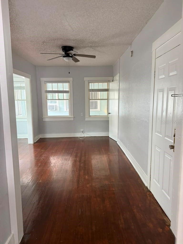 308 GROVE ST N, ST PETERSBURG, FL — photo 8